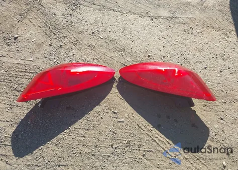 2007 Pontiac Solstice z USA, uszkodzony, nr VIN 1G2MB35B17Y114290